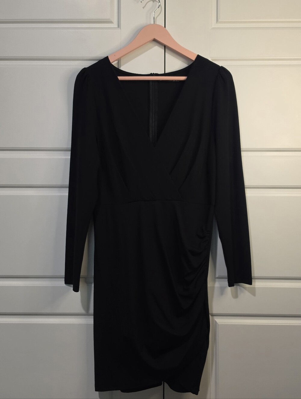Sarin Mathews Black Ruched Dress size Medium